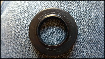 进口油封在维修方向机更换齿轮箱油封中的关键作用与操作要点